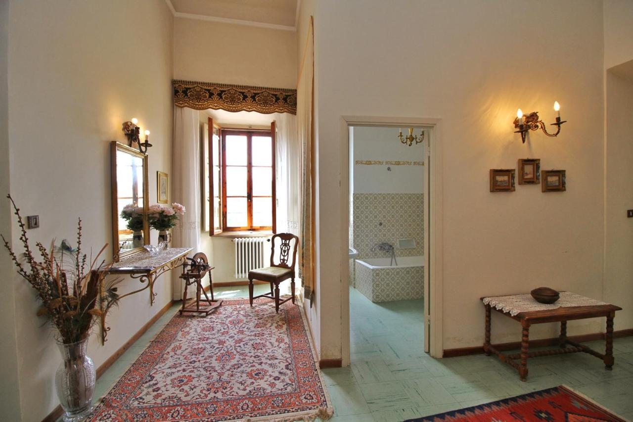 Castello Di Sovicille - Residenza D'Epoca Bed & Breakfast Eksteriør bilde